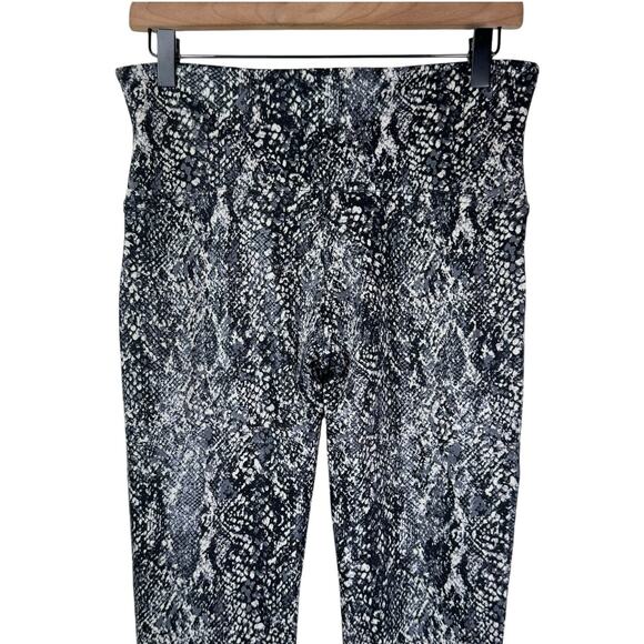 Spanx Faux Leather Snake Shine Ankle Lined Mid Rise Slimming Statement Leggings - Picture 4 of 8